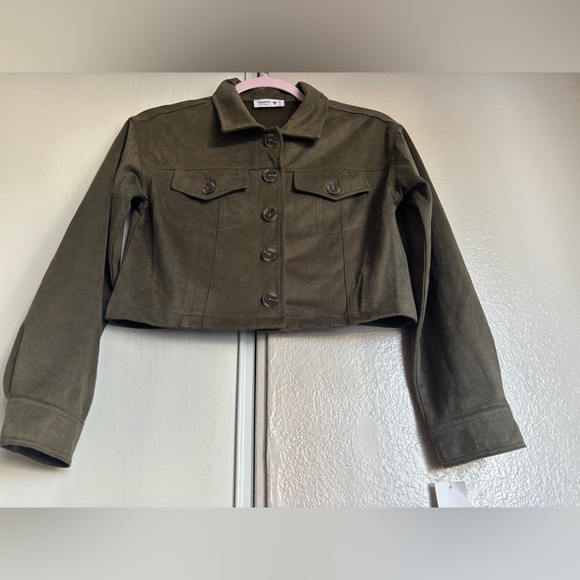 Dresses - Picture 6 of 7